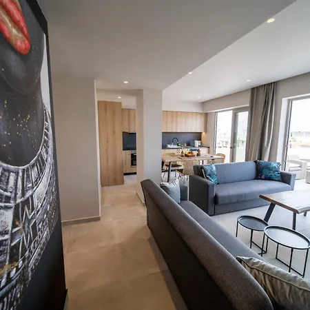 別荘 Grand House - Private Outdoor Jacuzzi - Sleeps 6 ヘルソニソス