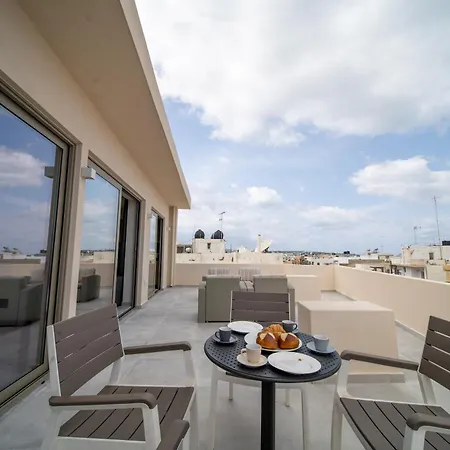 Grand House - Center - Sleeps 6 Holiday home