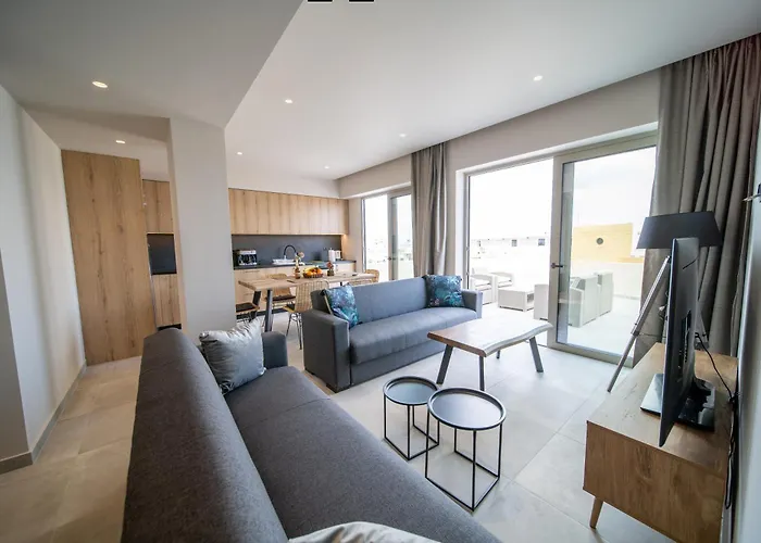 Grand House - Private Outdoor Jacuzzi - Sleeps 6 * Hersonissos (Crete)