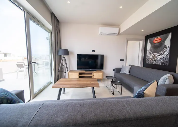 Grand House - Private Outdoor Jacuzzi - Sleeps 6 * Hersonissos (Crete)