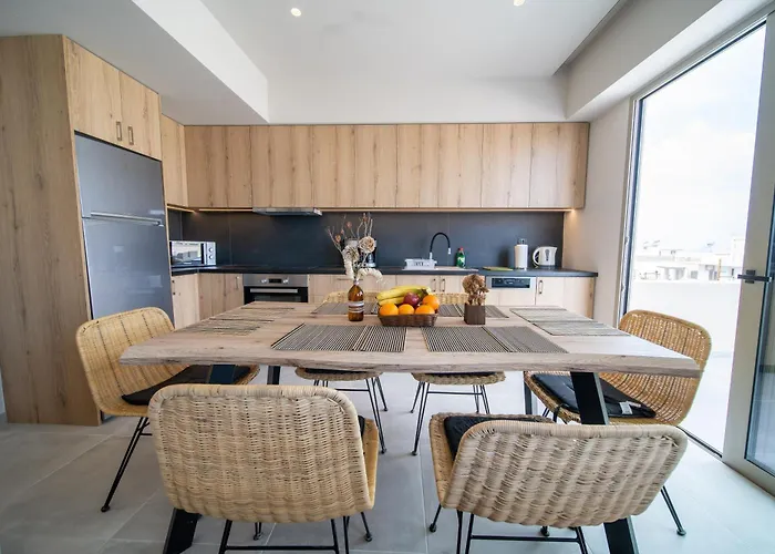 Σπίτι διακοπών Grand House - Private Outdoor Jacuzzi - Sleeps 6 Χερσόνησος