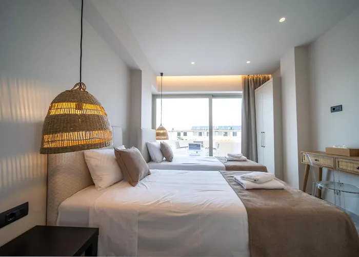 Σπίτι διακοπών Grand House - Private Outdoor Jacuzzi - Sleeps 6 Χερσόνησος