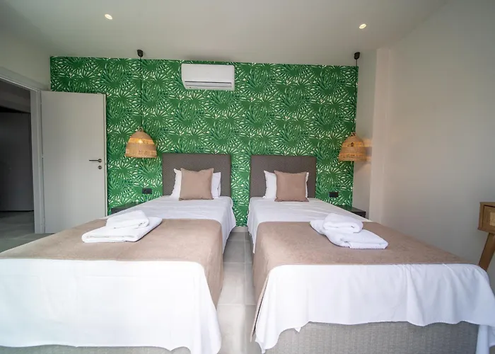 Σπίτι διακοπών Grand House - Private Outdoor Jacuzzi - Sleeps 6 Χερσόνησος