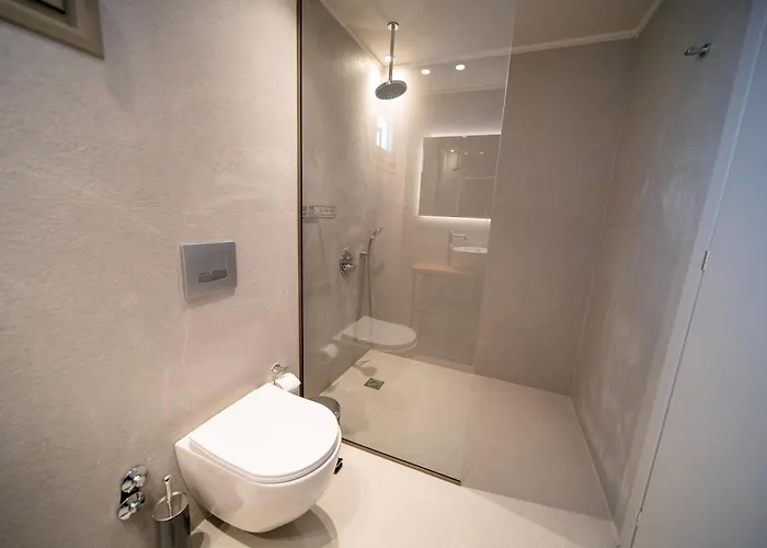 Grand House - Private Outdoor Jacuzzi - Sleeps 6 * Χερσόνησος