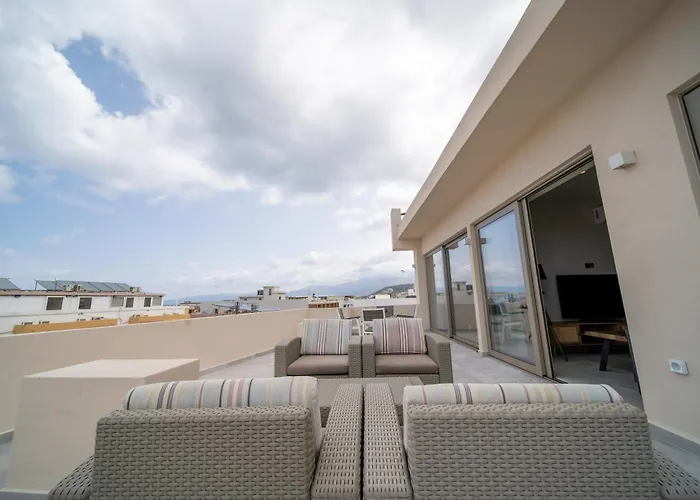 Grand House - Private Outdoor Jacuzzi - Sleeps 6 * Hersonissos (Crete)