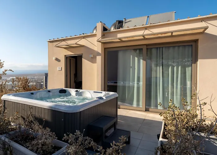 Grand House - Private Outdoor Jacuzzi - Sleeps 6 Hersonissos (Crete)