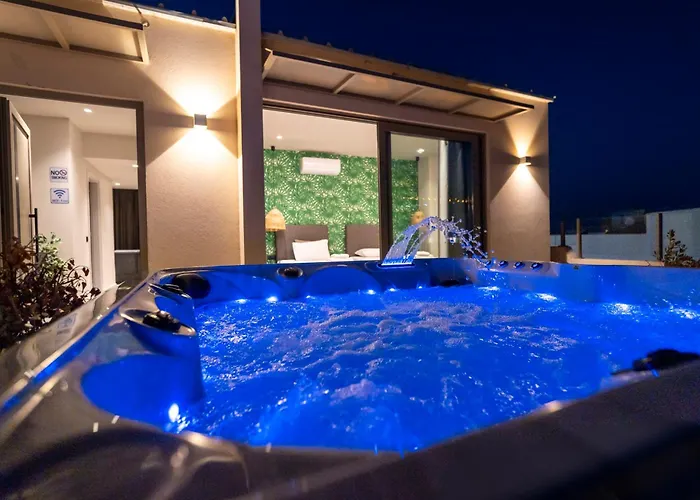 Prázdninový dům Grand House - Private Outdoor Jacuzzi - Sleeps 6 Hersonissos (Crete)